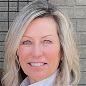 Dalton (née Davis), Debbie